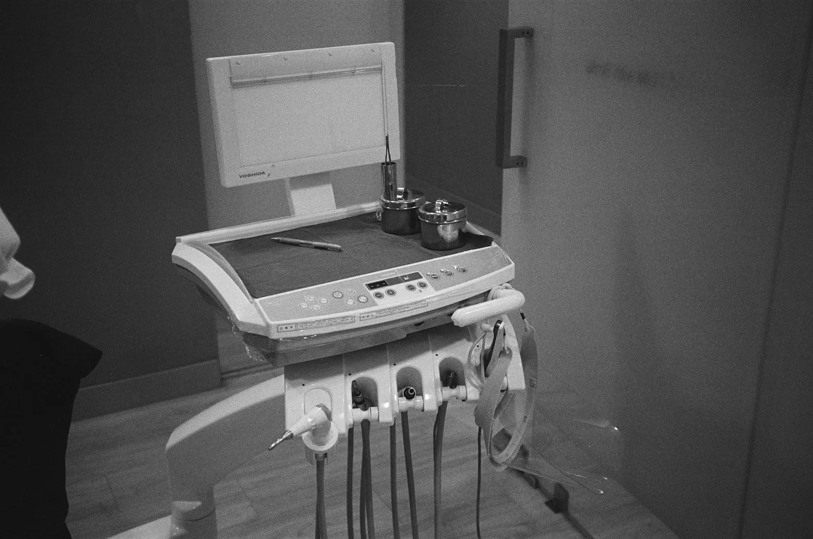 Equipos odontológicos: lámparas de fotocurado, ultrasonido, autoclaves